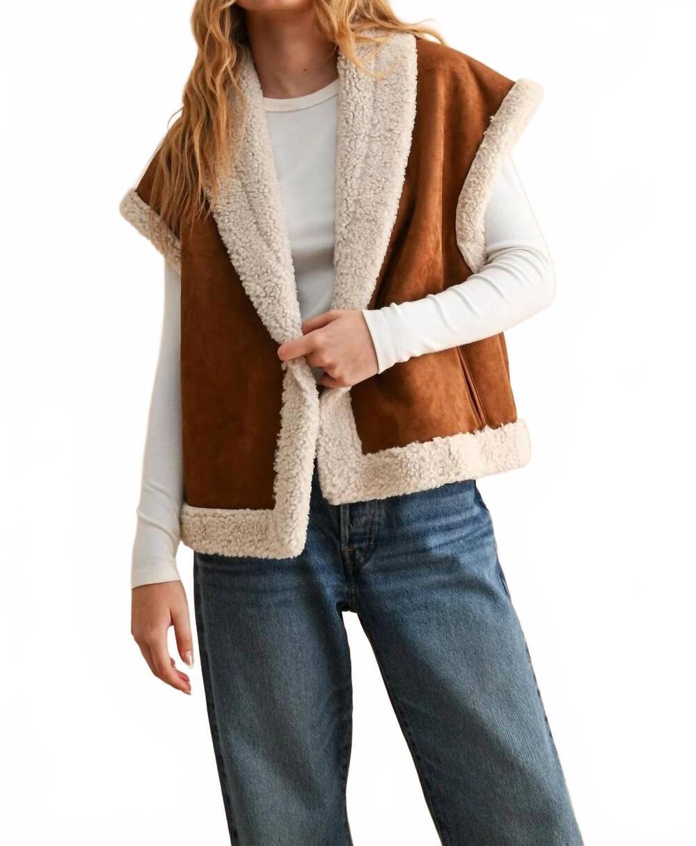 NEW MIOU MUSE sherpa dreams contrast vest in brown/cream